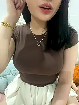 Beiiu 18 online show from October 31, 9:30 pm