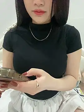 Beiiu 18 online show from October 18, 9:05 pm