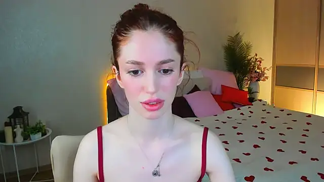 ChristinaConteeree online show from May 15, 5:05 pm