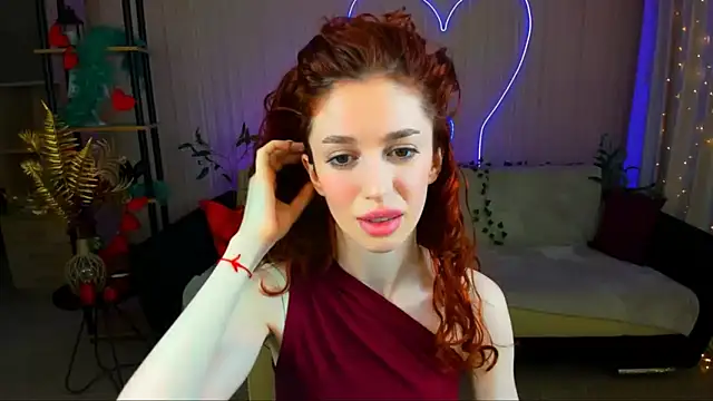 ChristinaConteeree online show from May 21, 4:27 pm