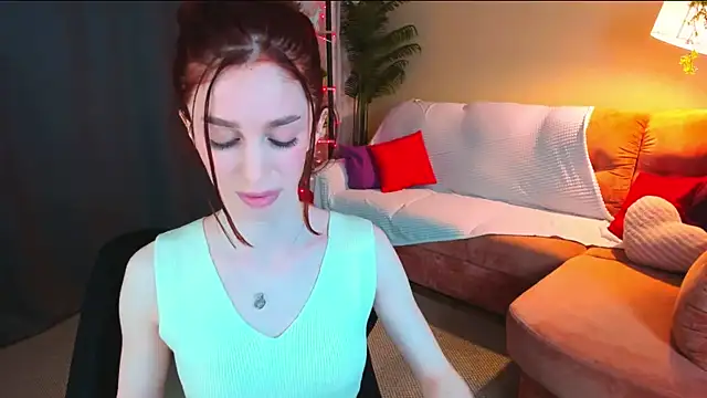 ChristinaConteeree online show from May 7, 1:26 pm