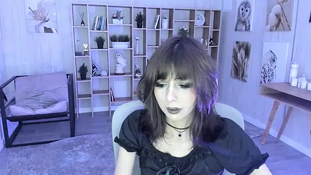 CrystallBloom online show from October 28, 4:13 pm