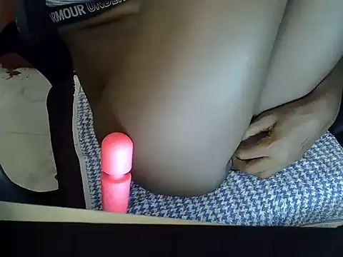 sexyonettt online show from May 16, 8:52 pm