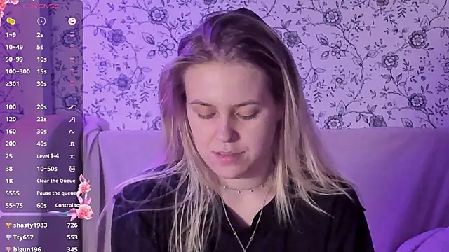 AngelAnty online show from December 21, 2:43 pm