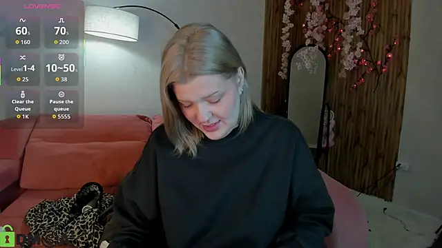Michele Greenn online show from May 24, 1:37 am