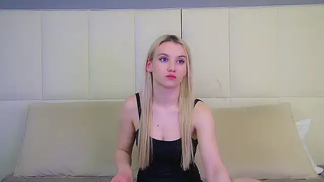 StacyEvances online show from November 3, 7:07 pm