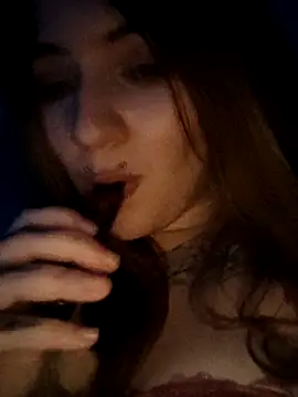 MilkDaizy online show from November 18, 6:31 pm