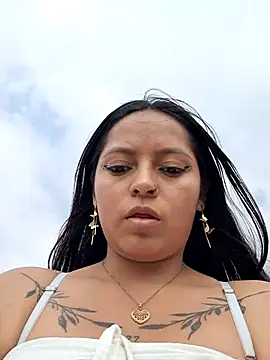 LunaHot 777 online show from December 16, 7:31 pm