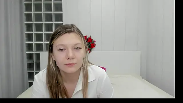 Sunny Sammy online show from December 14, 1:22 am