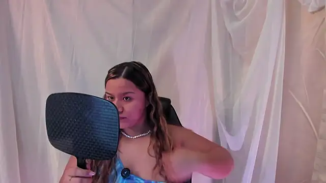 ElaBourn  online show from March 15, 1:46 pm