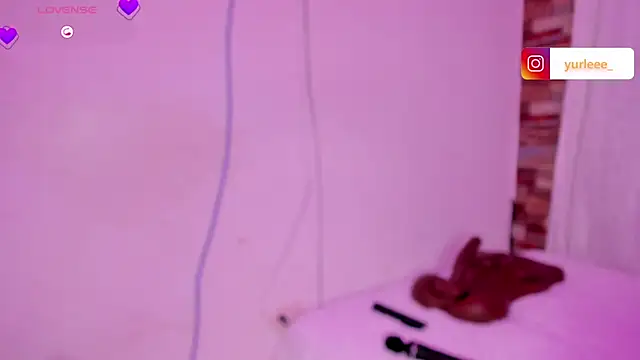 Brandy brown  online show from February 15, 12:02 am