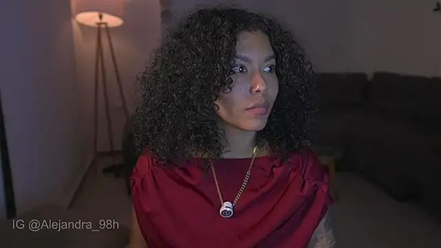 Snapshot of kyria_1 chatting on September 30, 1:00 am kyria 1 online show from September 30, 1:00 am