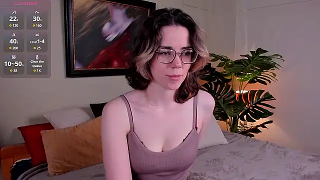 Sunny Teaze online show from February 17, 8:02 am