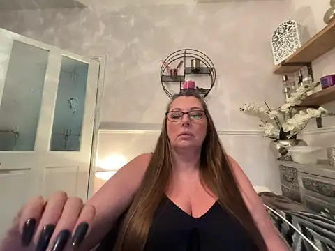BuxomKitty BBW online show from May 10, 5:59 pm