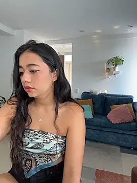 Lily June online show from October 16, 1:36 pm