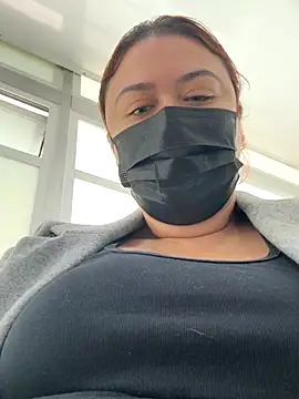 maddy Bloomm online show from November 17, 3:46 pm