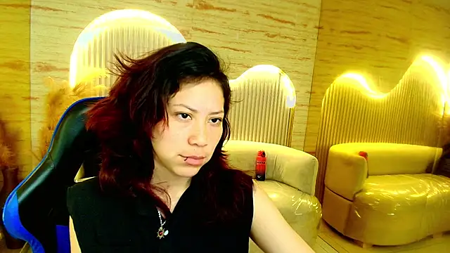 valentina r  online show from May 12, 3:15 am