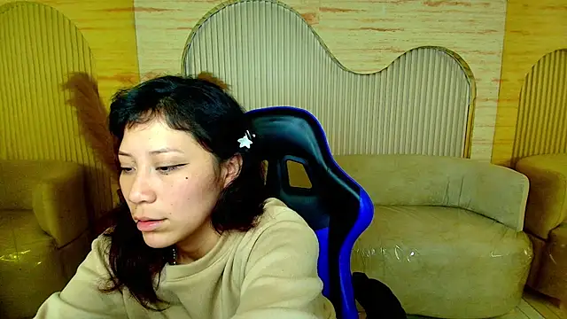 valentina r  online show from May 23, 10:35 am