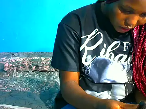 SweetHoney21  online show from December 20, 7:51 pm