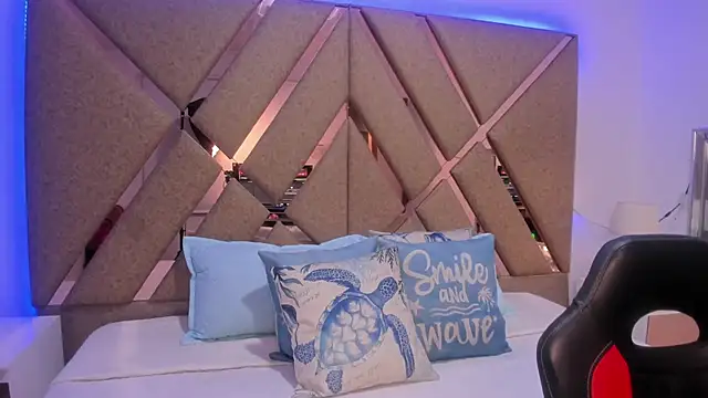 BelhaLawuo online show from October 16, 7:27 pm