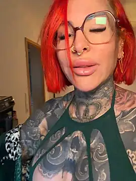 CatCoxx online show from May 16, 5:21 am