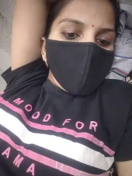 poojam93 online show from May 21, 7:28 am