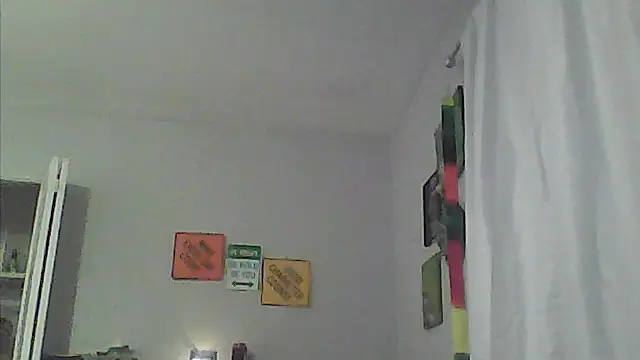sarahkat86 online show from May 19, 1:56 am
