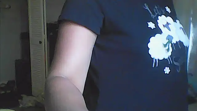 sarahkat86 online show from May 13, 10:04 pm