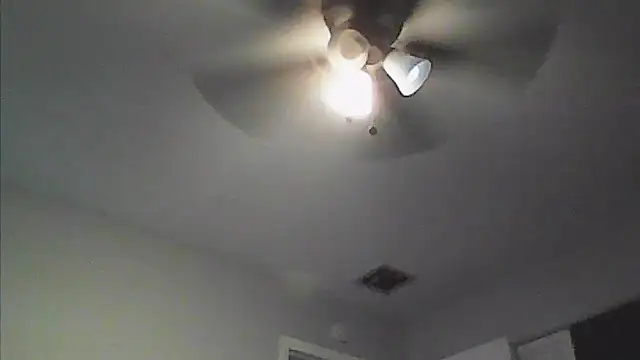 sarahkat86 online show from May 14, 10:59 pm