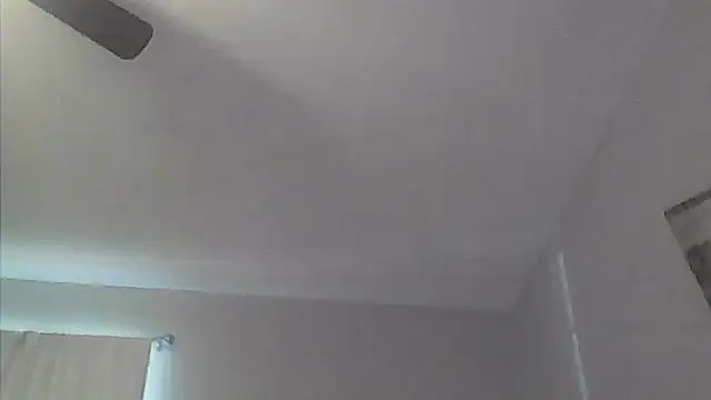 sarahkat86 online show from May 16, 11:04 pm