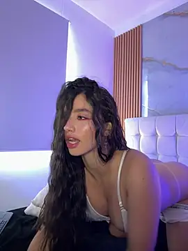 mia 2406  online show from May 13, 4:24 pm