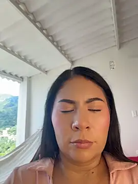 samanthahut1 online show from May 6, 7:29 pm