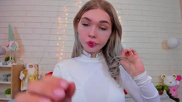 Blondy Fina online show from January 13, 4:40 am