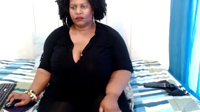 SplendidThalita online show from January 8, 2:10 pm