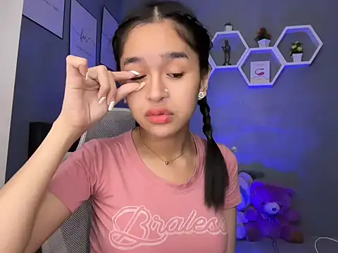 lelasohna online show from November 14, 9:20 am