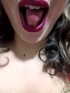 LINA-DALOUA online show from December 2, 10:34 pm