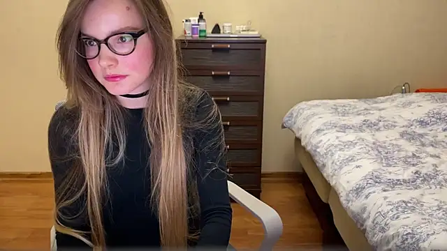 kaamelia online show from September 28, 6:57 pm