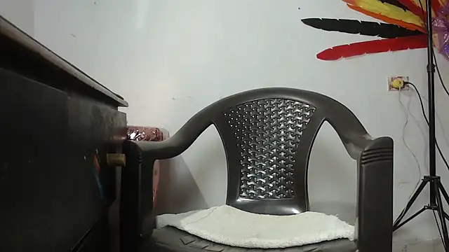 maggi hotsson online show from April 4, 4:11 am