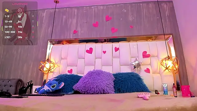 Foxxy Doll online show from March 6, 3:40 pm