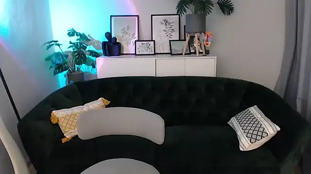 Snapshot of Natalee_Love chatting on September 15, 1:58 am Natalee Love online show from September 15, 1:58 am