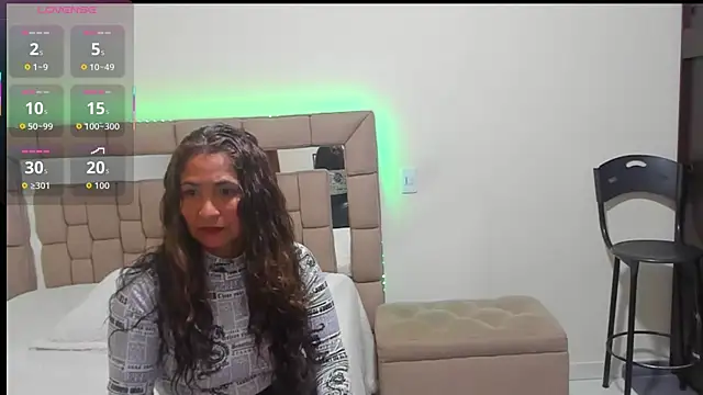 gabrielaponce11 online show from October 25, 12:40 am