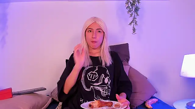 Vampgyal online show from October 23, 9:10 pm