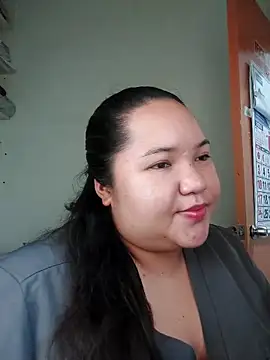 LianaCruzado online show from May 12, 6:43 am