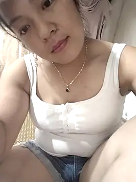 Snapshot of naop04 chatting on September 15, 8:33 am naop04 online show from September 15, 8:33 am