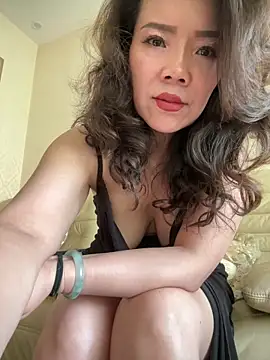 anna yngs online show from May 19, 4:08 am
