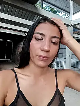 Snapshot of -juicy_ chatting on October 2, 8:58 pm -juicy online show from October 2, 8:58 pm