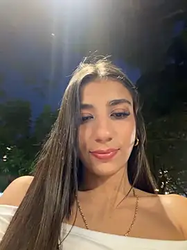 -juicy  online show from May 20, 11:35 pm