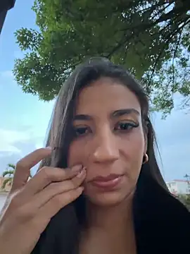 -juicy  online show from April 8, 11:07 pm