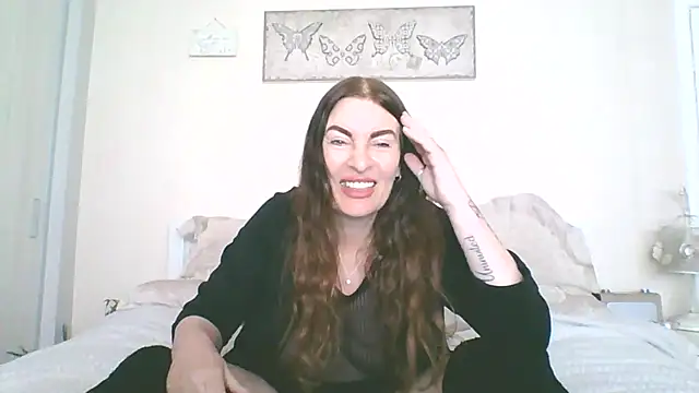 EllaKent online show from May 5, 2:42 pm