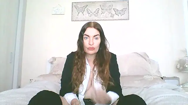 EllaKent online show from May 6, 2:43 pm